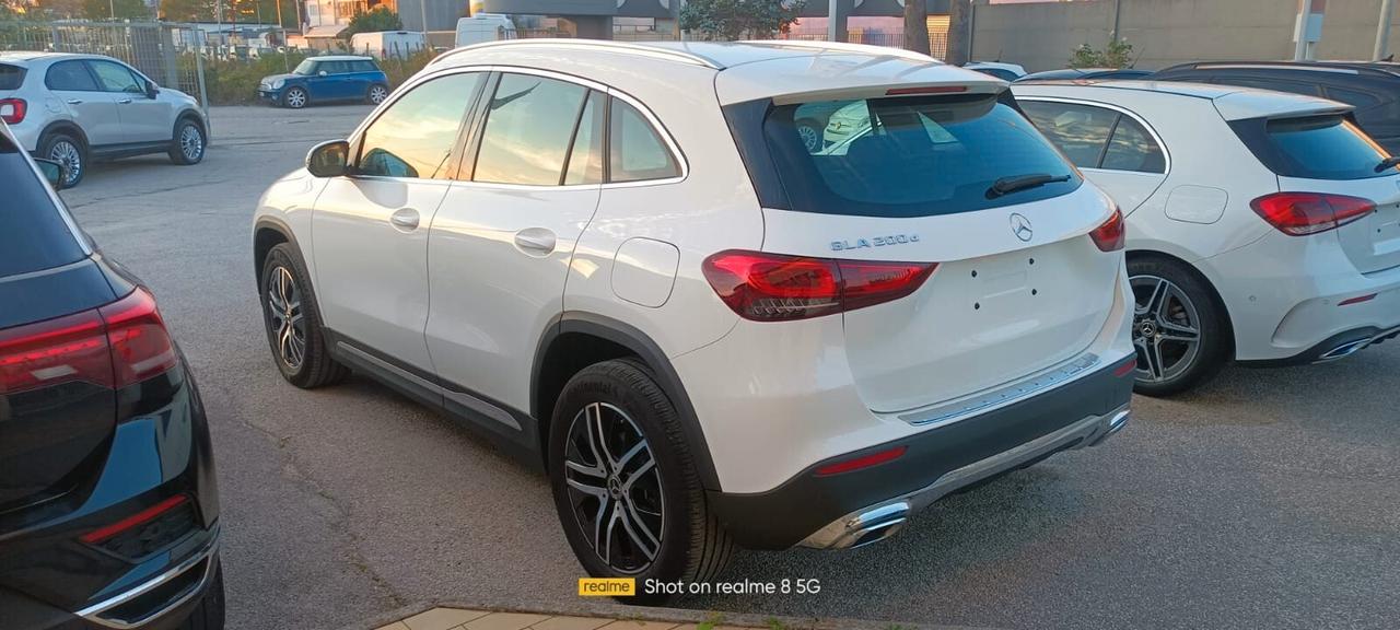 Mercedes-benz GLA 200 GLA 200 d Automatic Business