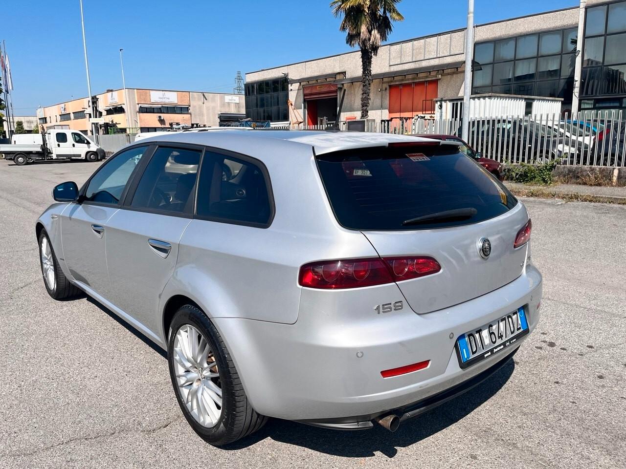Alfa Romeo 159 1.9 JTDm Sportwagon Distinctive