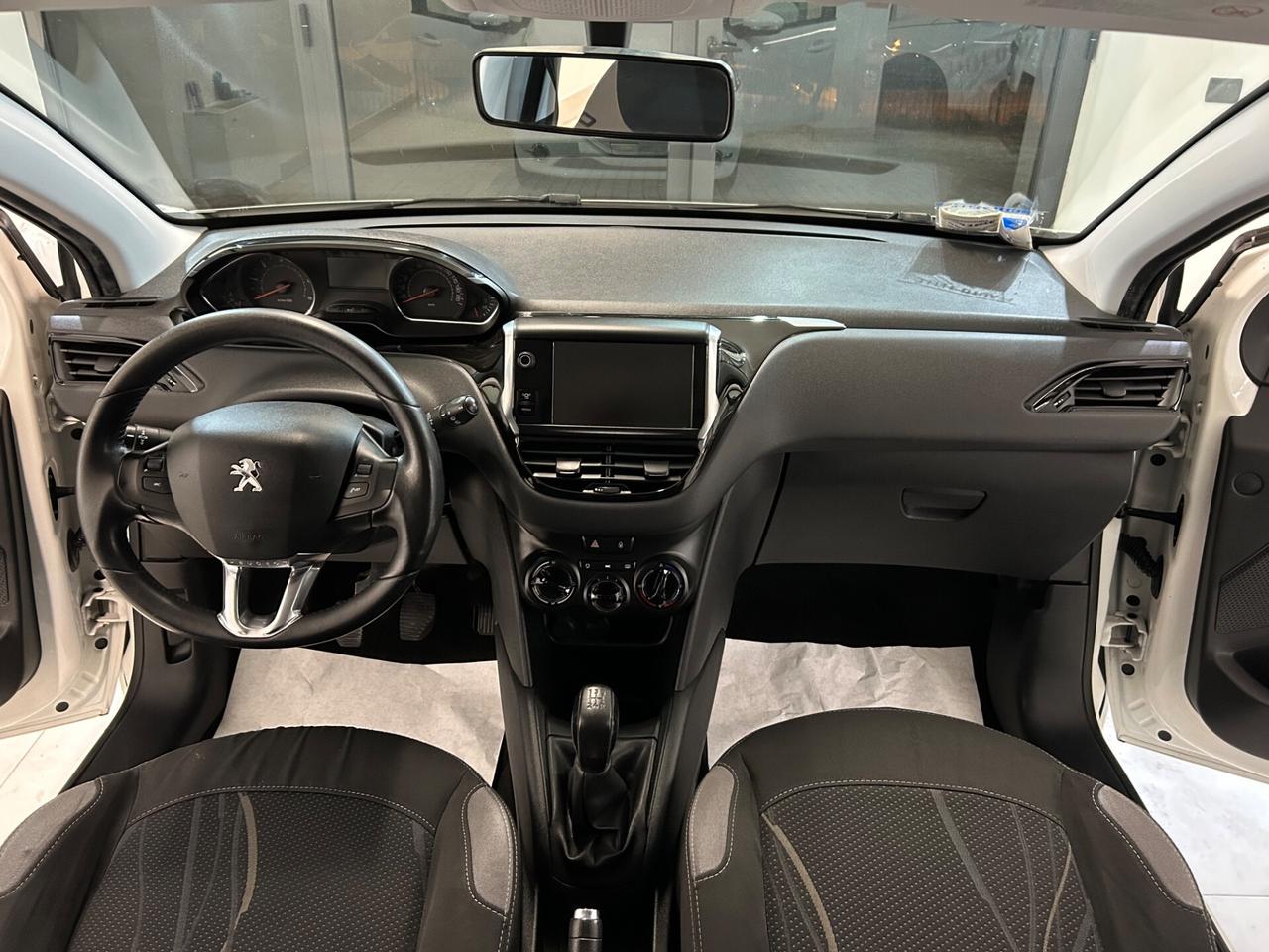 Peugeot 208 1.4 hdi 50kw 2014