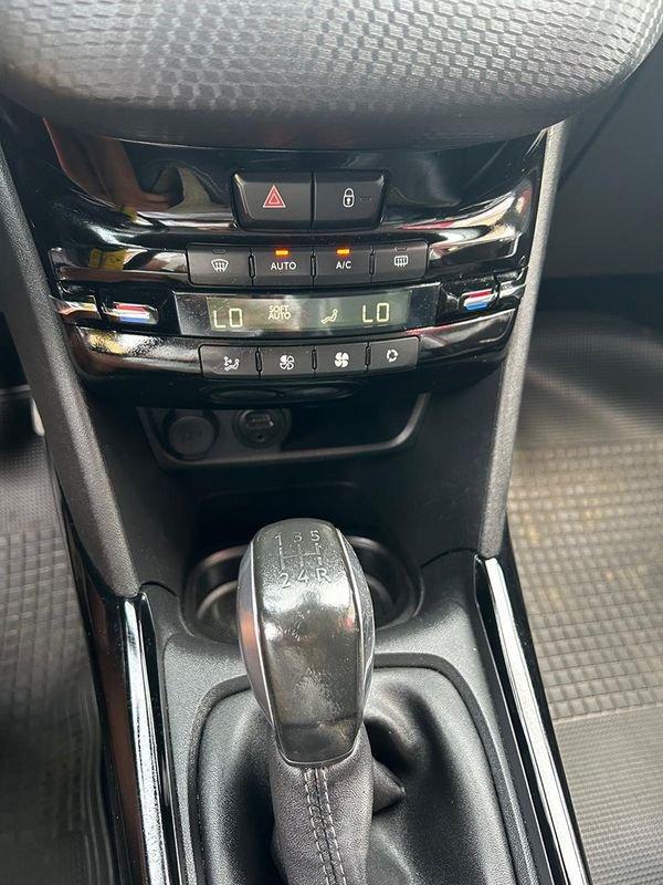 Peugeot 2008 1.2 PureTech 82cv Allure my16