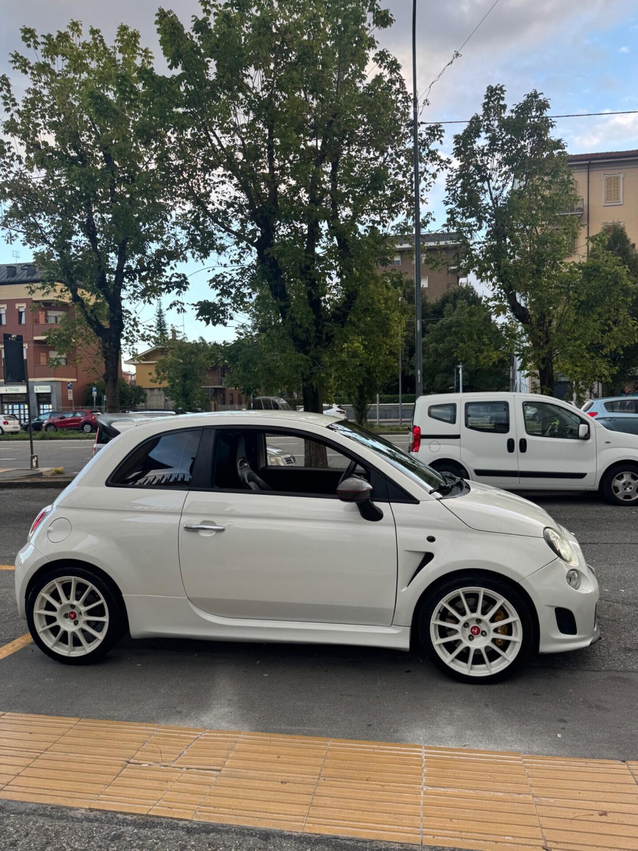 Abarth 500 1.4 160 cv Turbo T-Jet EsseEsse