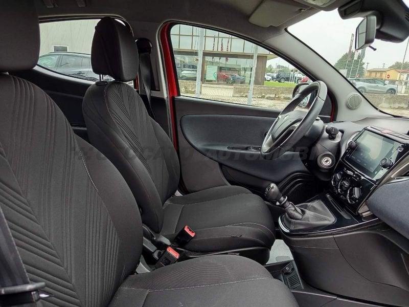 Lancia Ypsilon Ypsilon 1.0 firefly hybrid Gold s&s 70cv