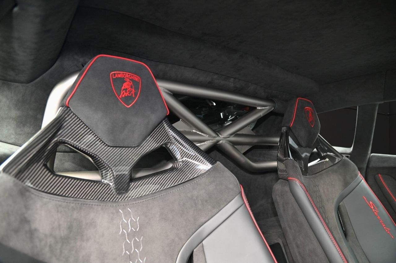 Lamborghini Huracan Sterrato 5.2 610cv awd