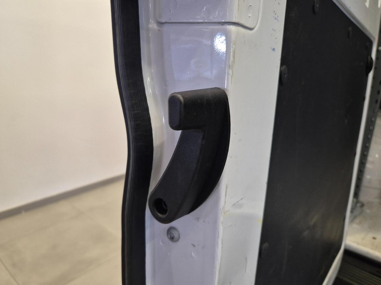 PEUGEOT Boxer 2.2 BlueHDi Furgone L3 H2 - clima - mensole