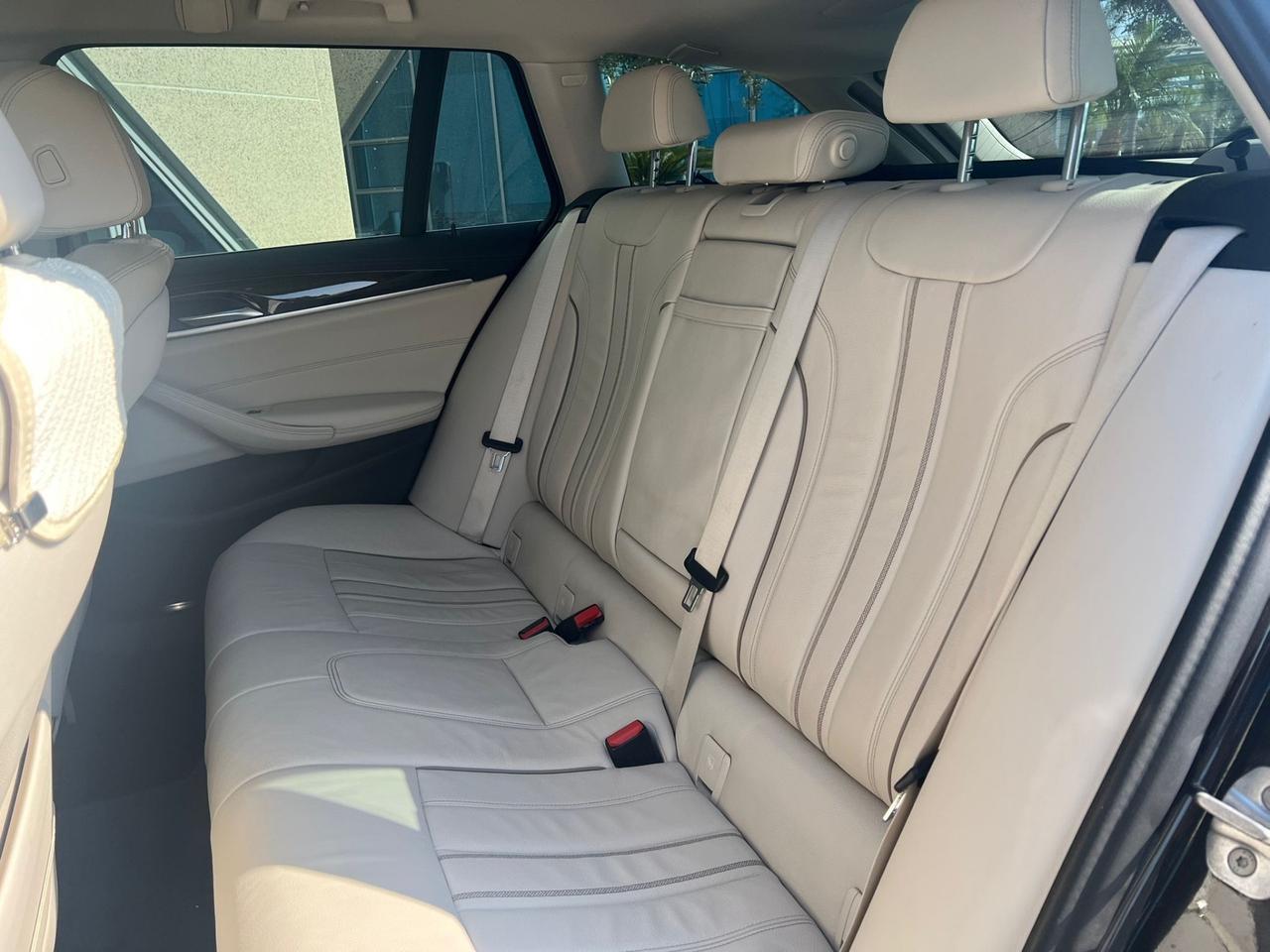 BMW 520d G31 Touring LCI mhev 48V Luxury