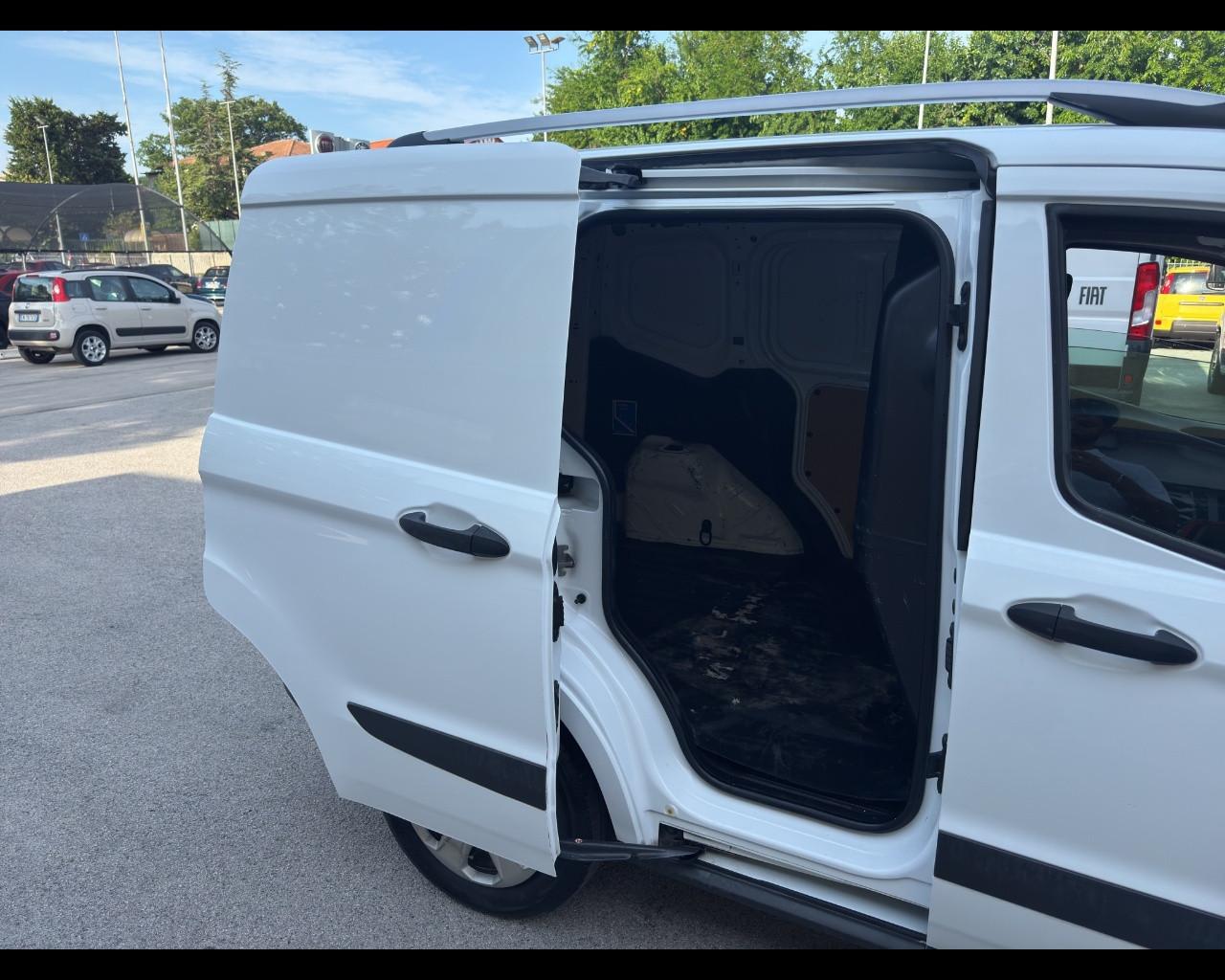 FORD Transit Courier 1ªs - Transit Courier 1.5 TDCi 100CV Van Tre