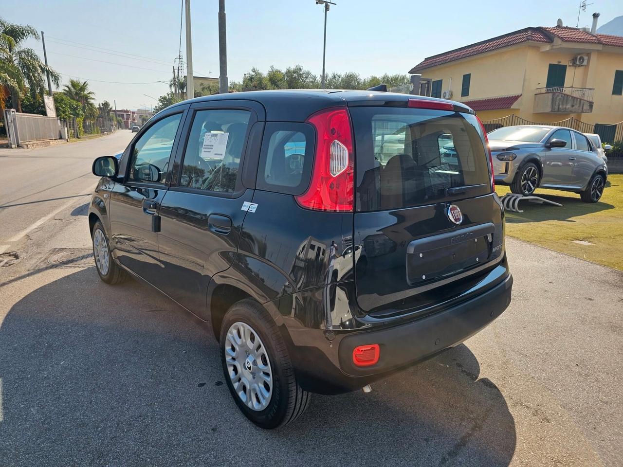 Fiat Panda 1.0 Hybrid KM 0 Senza Obbligo di Finanziamento
