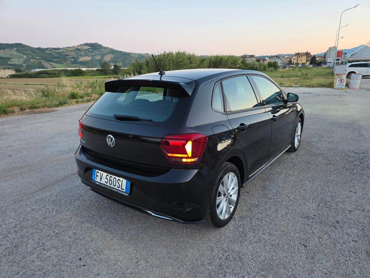 Volkswagen Polo 1.6 TDI 95 CV 5p. R Line. Highline BlueMotion Technology