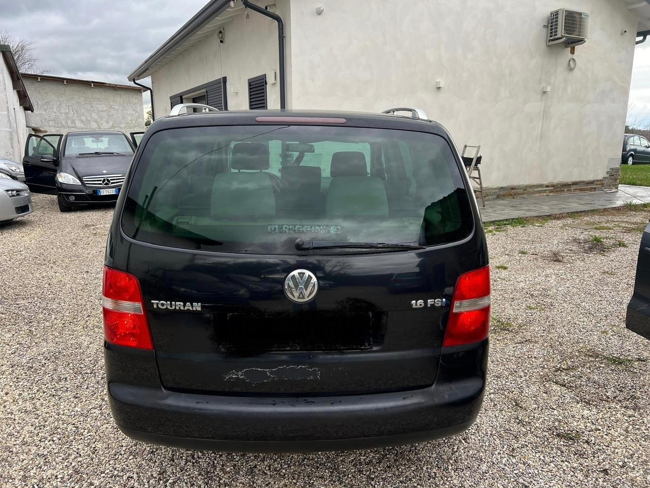 Volkswagen Touran 1.6 16V FSI Highline