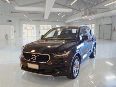 VOLVO XC40 T2 automatico Momentum Pro