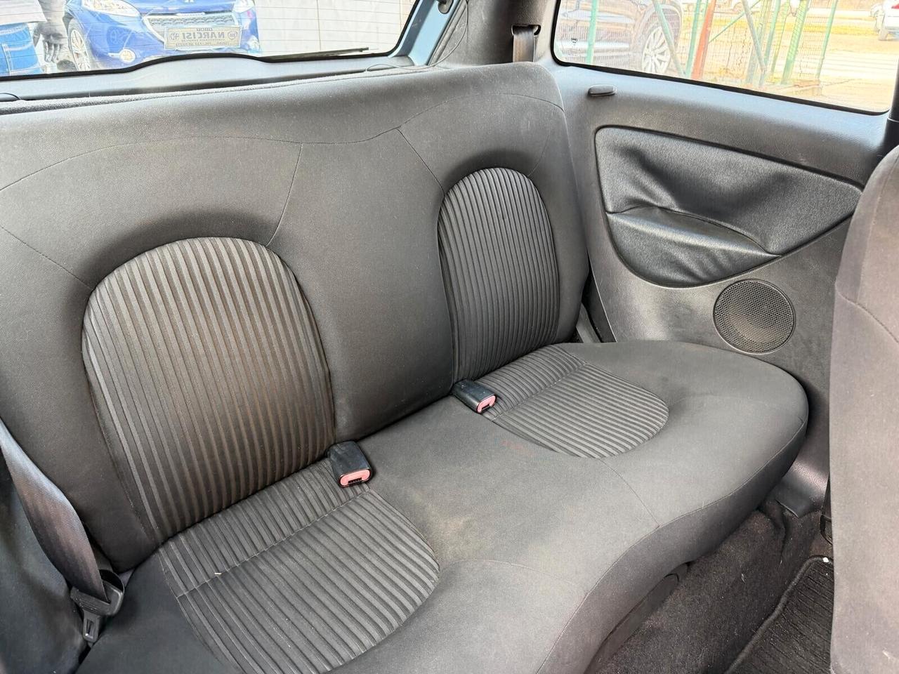 Lancia Ypsilon 1.3 MJT 75 CV