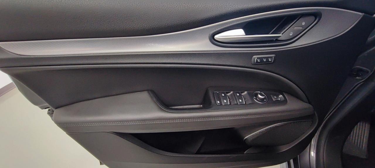 Alfa Romeo Stelvio ALLESTIMENTO VELOCE