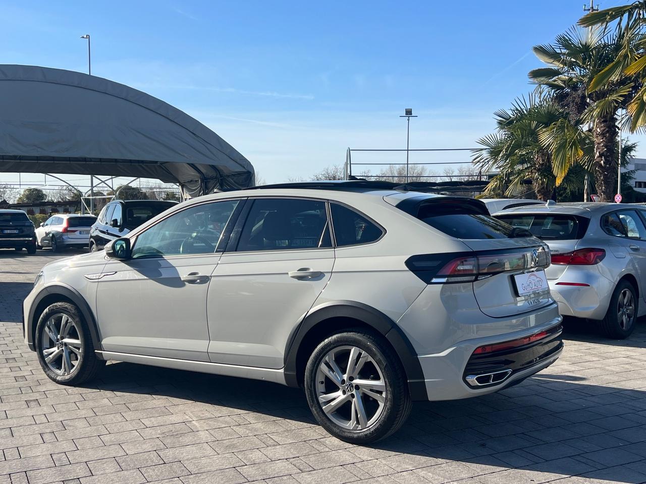 Volkswagen Taigo 1.0 TSI 110 CV R-Line TETTO APRIBILE / FINANZIABILE