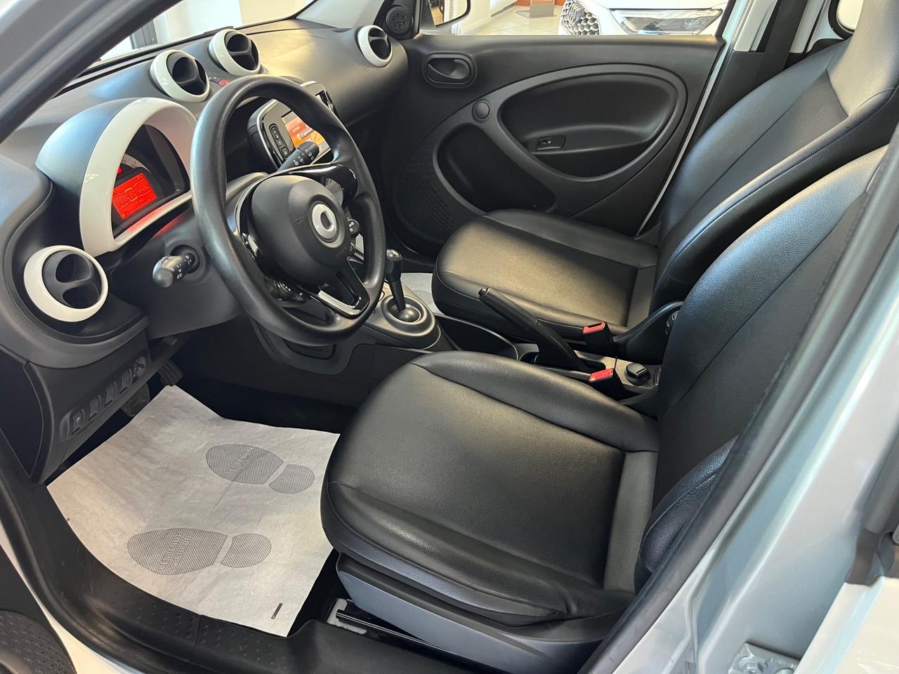 Smart ForFour 70 1.0 Prime pelle/navigatore/led!!