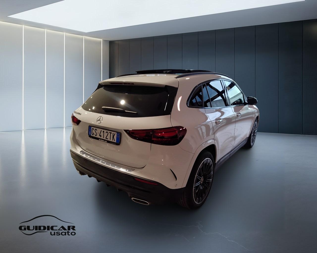 Mercedes-Benz GLA-H247 2023 - GLA 200 d AMG Line Premium auto