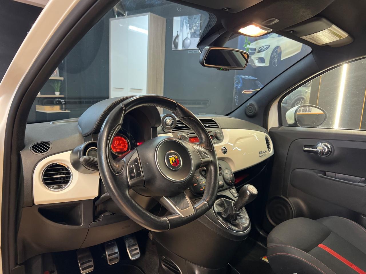 Abarth 500 1.4 Turbo T-Jet Custom