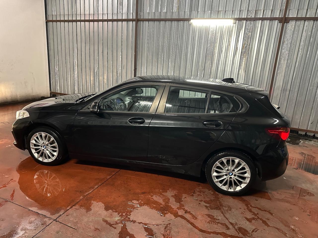 Bmw 116 d 5p. Advantage SPORT