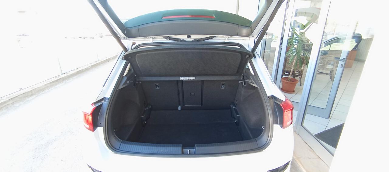 Volkswagen T-Roc 1.6 TDI 115 CV Style-Tetto Pan.-Garanzia