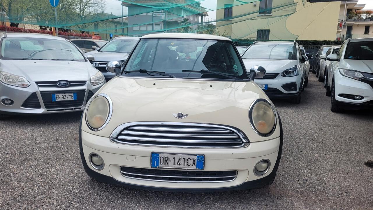 Mini One 1.4 Benzina .. motore consuma olio..