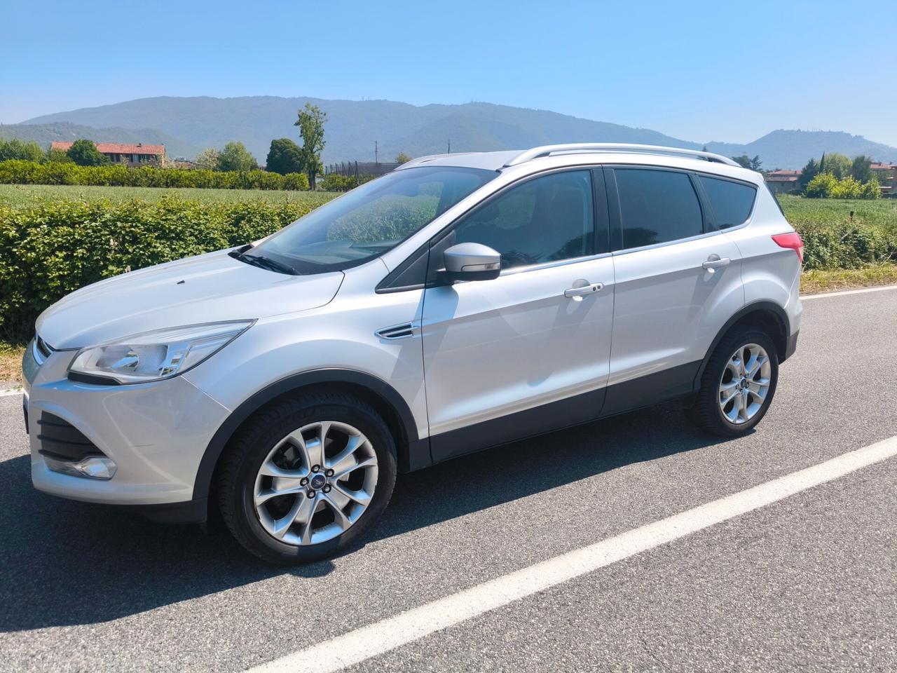 FORD KUGA 2,0 TDCI 4X4- TITANIUM-CAMBIO AUTOMATICO