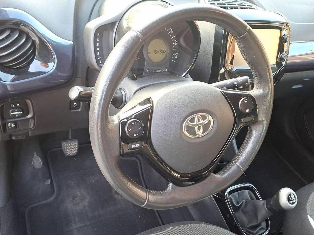 Toyota Aygo 5 Porte 1.0 VVT-i x-play