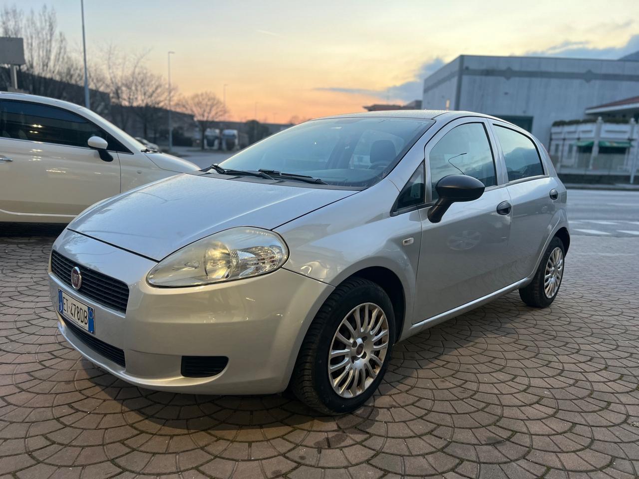 Fiat Grande Punto 1.2 benz - GARANZIA 12 MESI