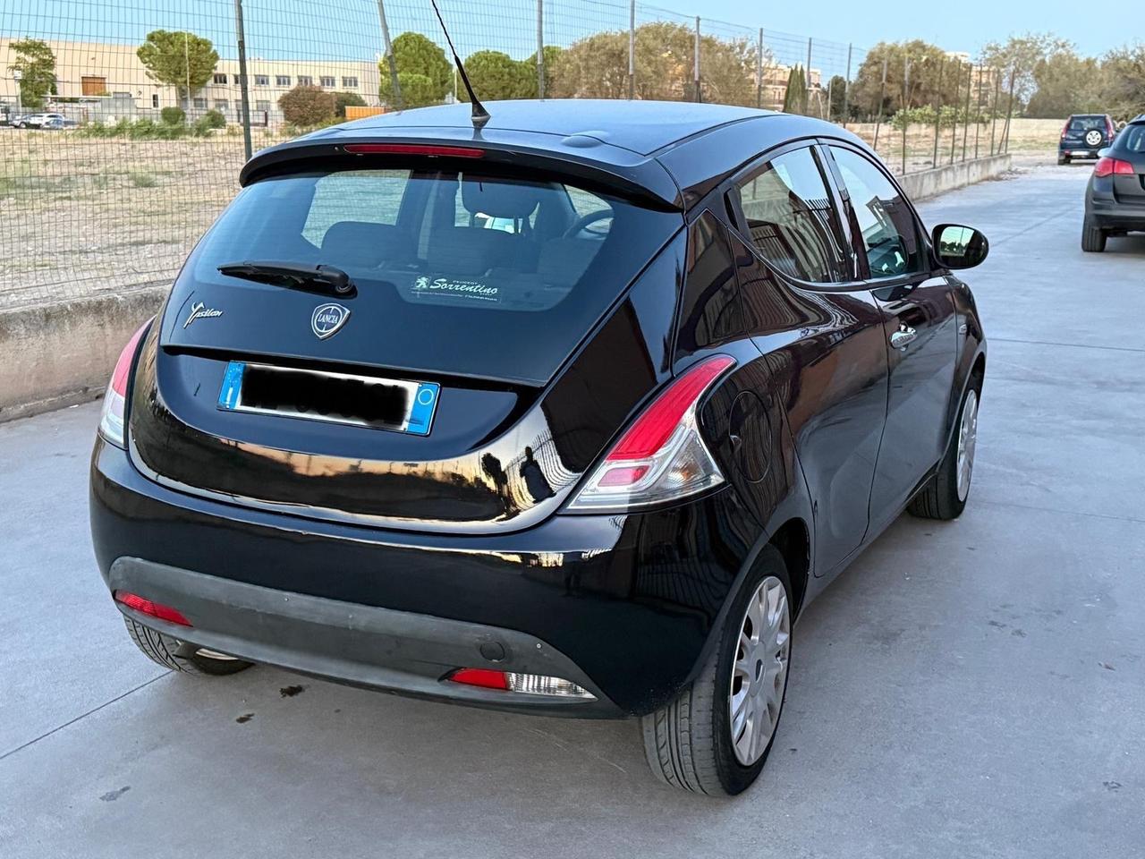 Lancia Ypsilon 1.2 69 CV 5 porte GPL Ecochic Platinum