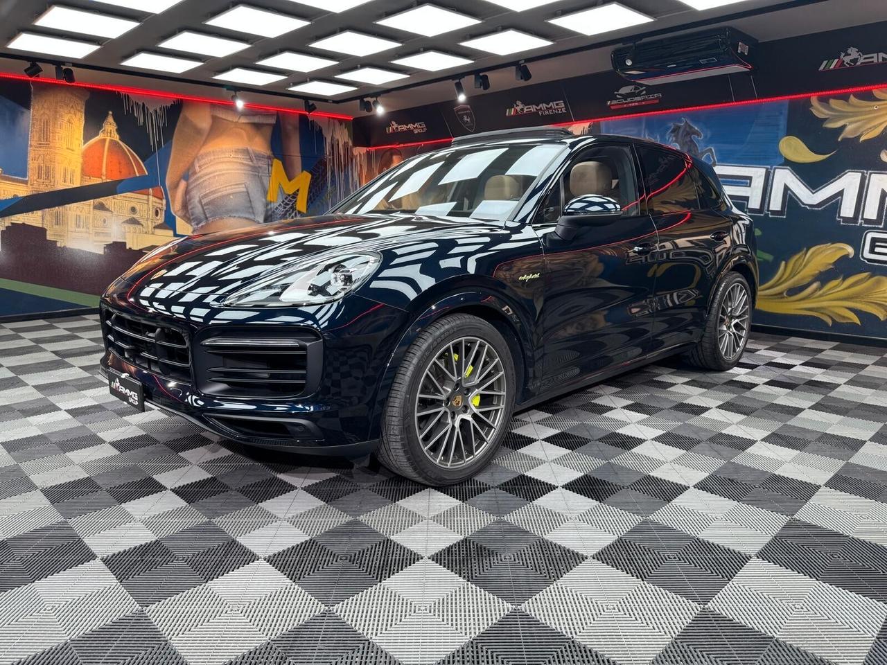 Porsche Cayenne 3.0 V6 E-Hybrid Platinum Edition (119)