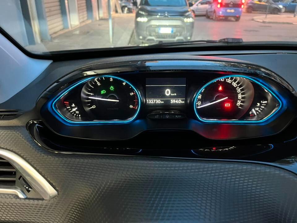 Peugeot 2008 BlueHDi 120 S&S Crossway