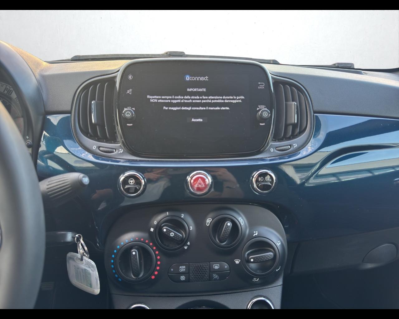 FIAT 500 (2015-2024) - 500 C 1.0 Hybrid Dolcevita