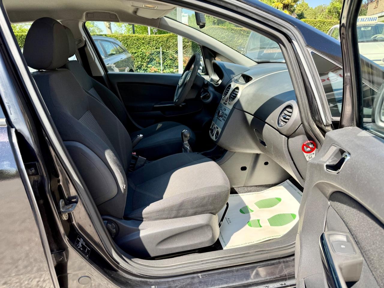 Opel Corsa 1.2 5 porte Ok Neopatentati