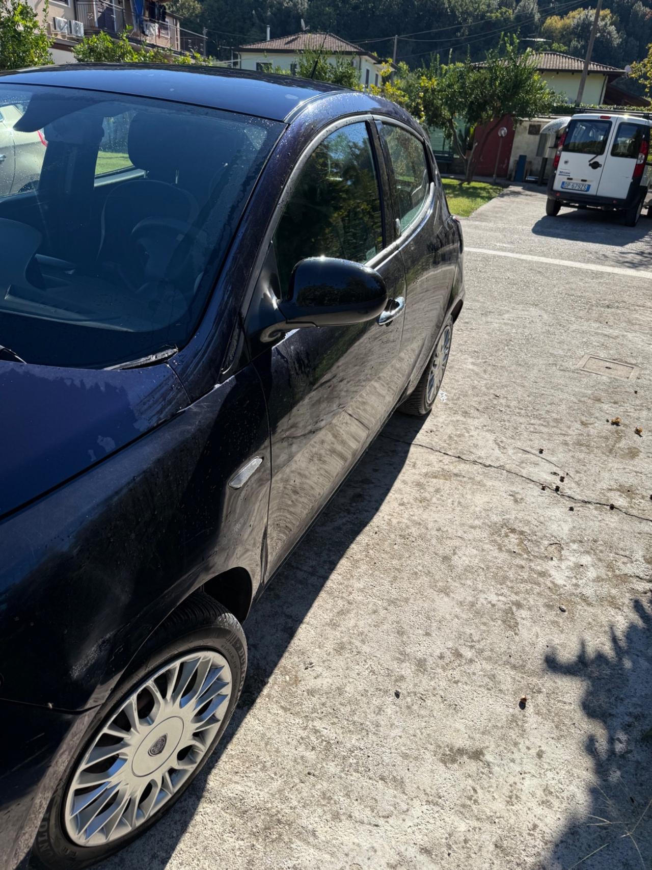 Lancia Ypsilon 1.2 69 CV 5 porte GPL Ecochic Gold