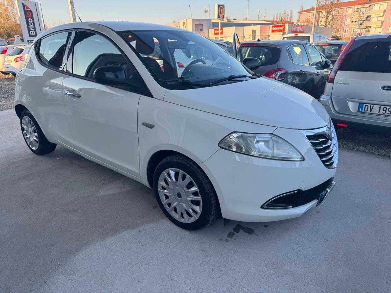 Lancia Ypsilon 1.3 MJT 16V 95 CV 5 porte S&S Silver