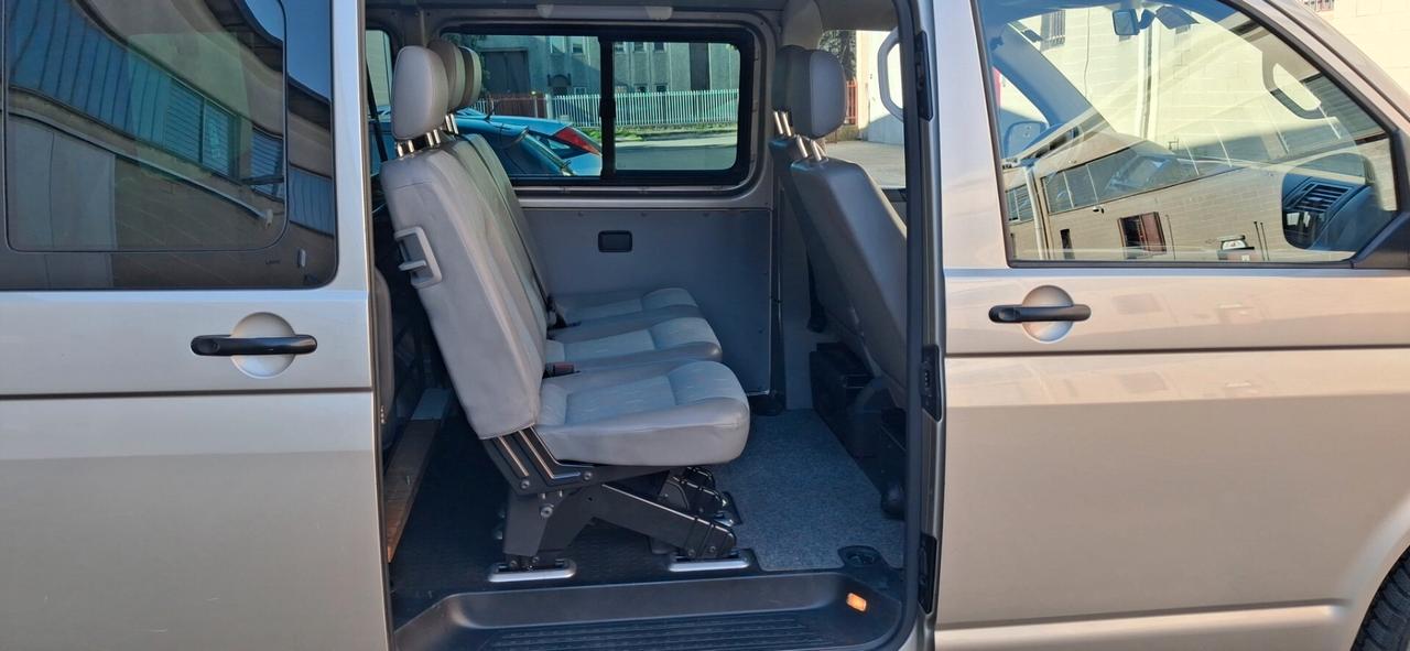 Volkswagen TransporterT5 2.5 TDI 4Motion Comfortline N1 6posti