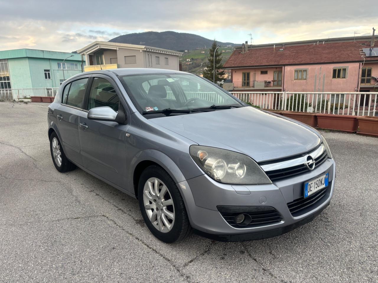 Opel Astra 1.7 CDTI 101CV 5 porte Cosmo