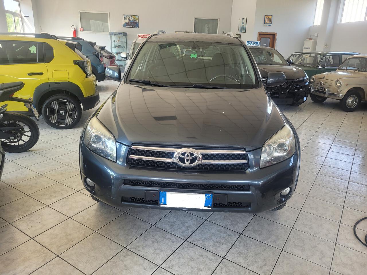 Toyota RAV 4 RAV4 2.2 D-4D 177 CV Luxury