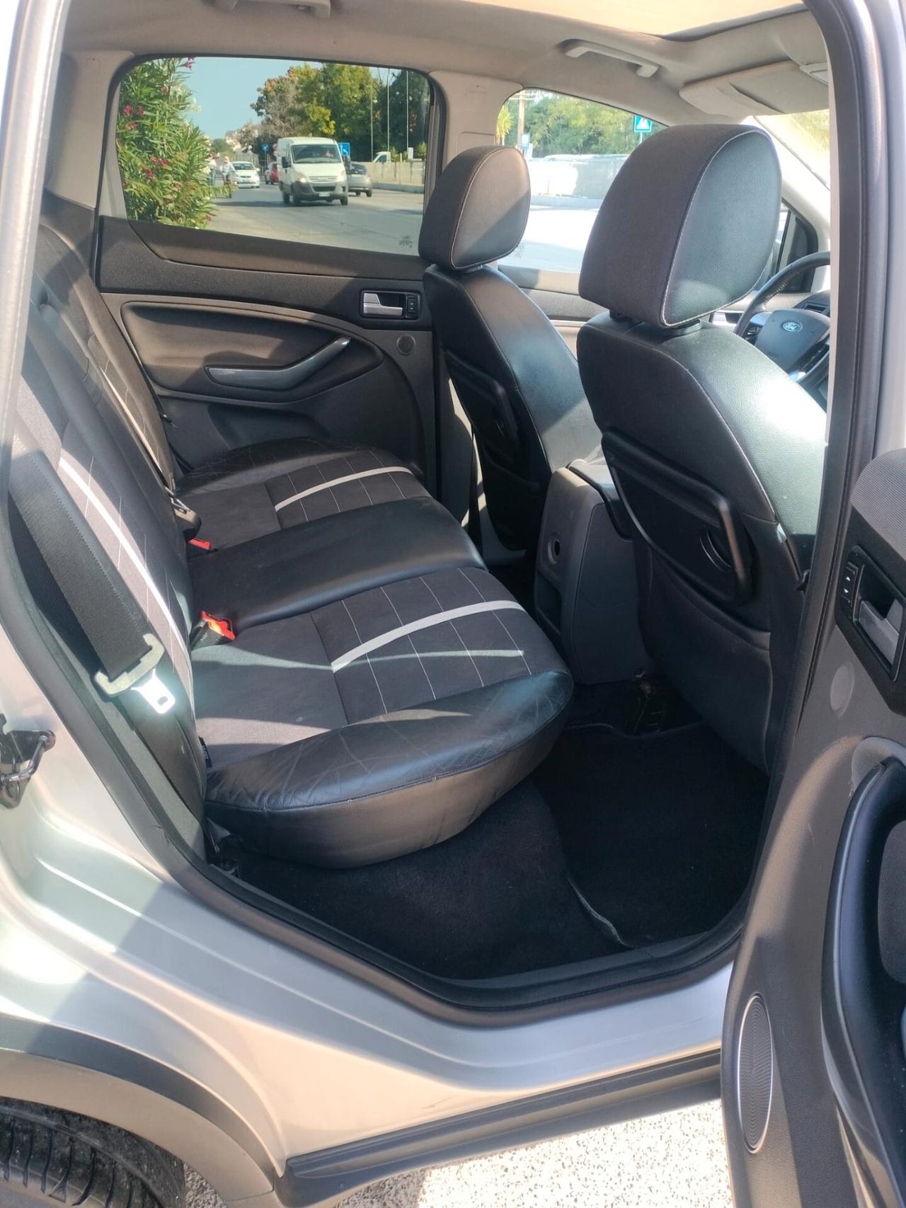 Ford Kuga 2.0 TDCi 136 CV 4WD Titanium DPF