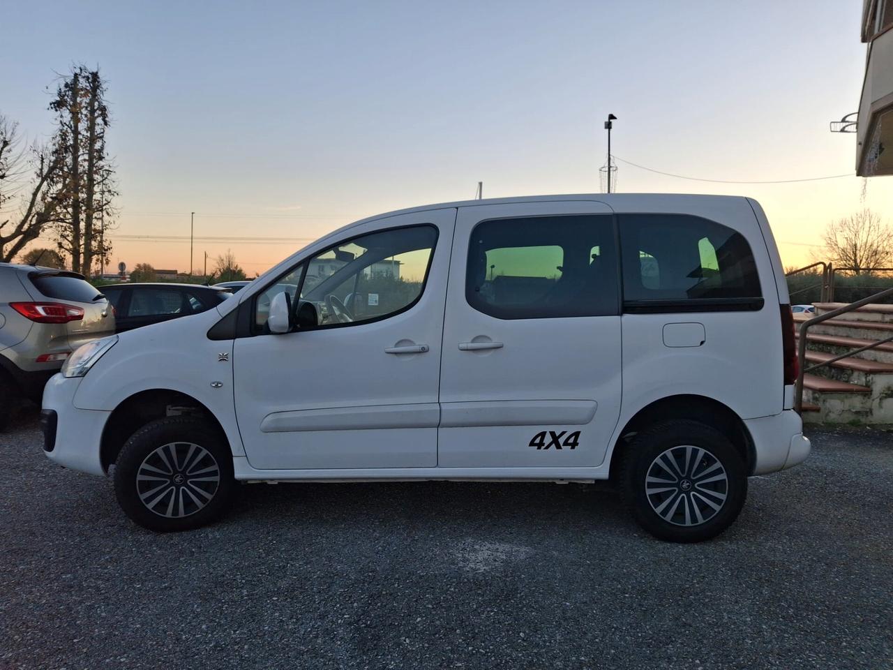 Peugeot Partner Tepee BlueHDi 100 4x4 Active Traction Control