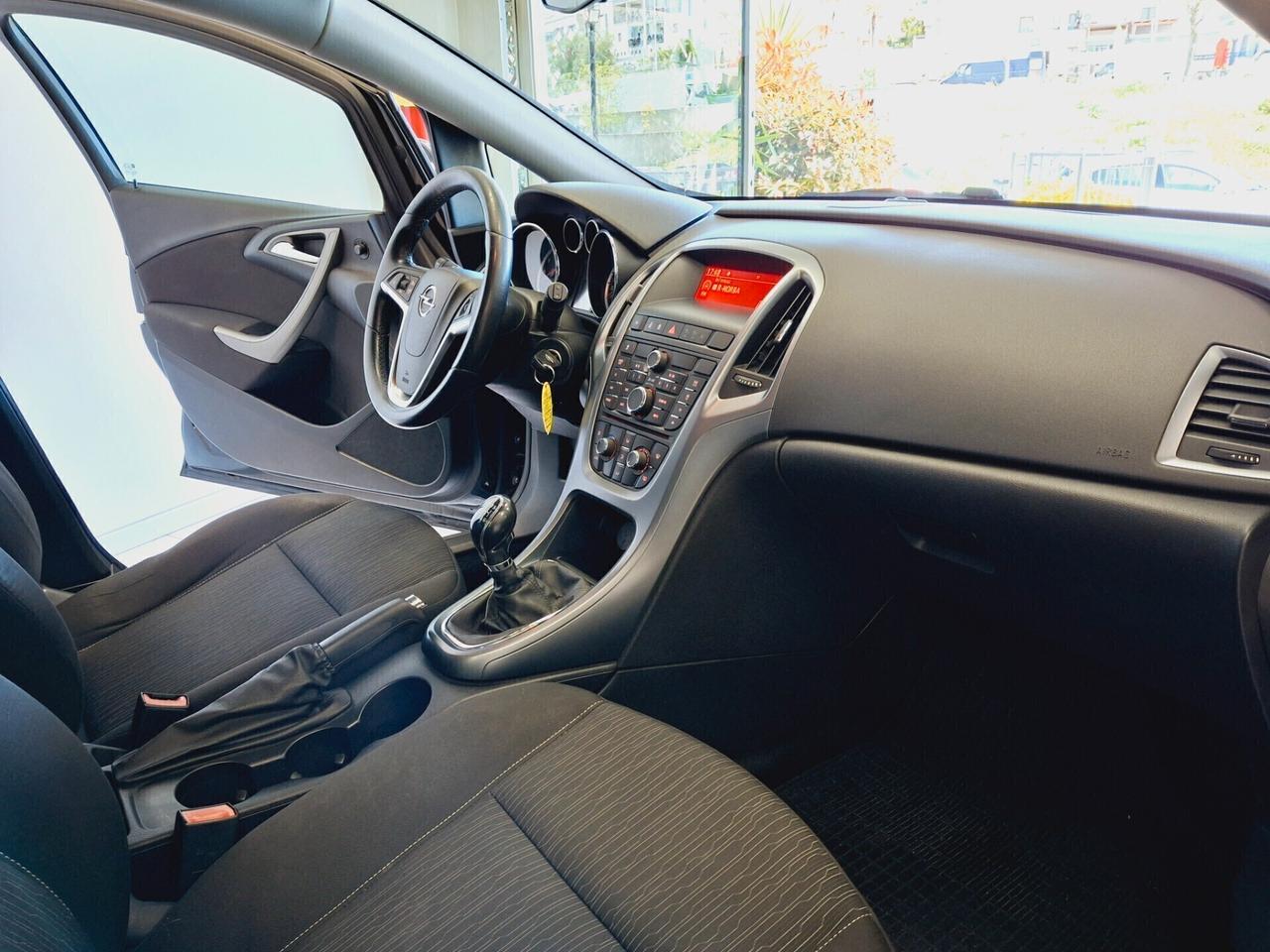 Opel Astra 1.4 Turbo 140CV Sports Tourer GPL Tech Cosmo
