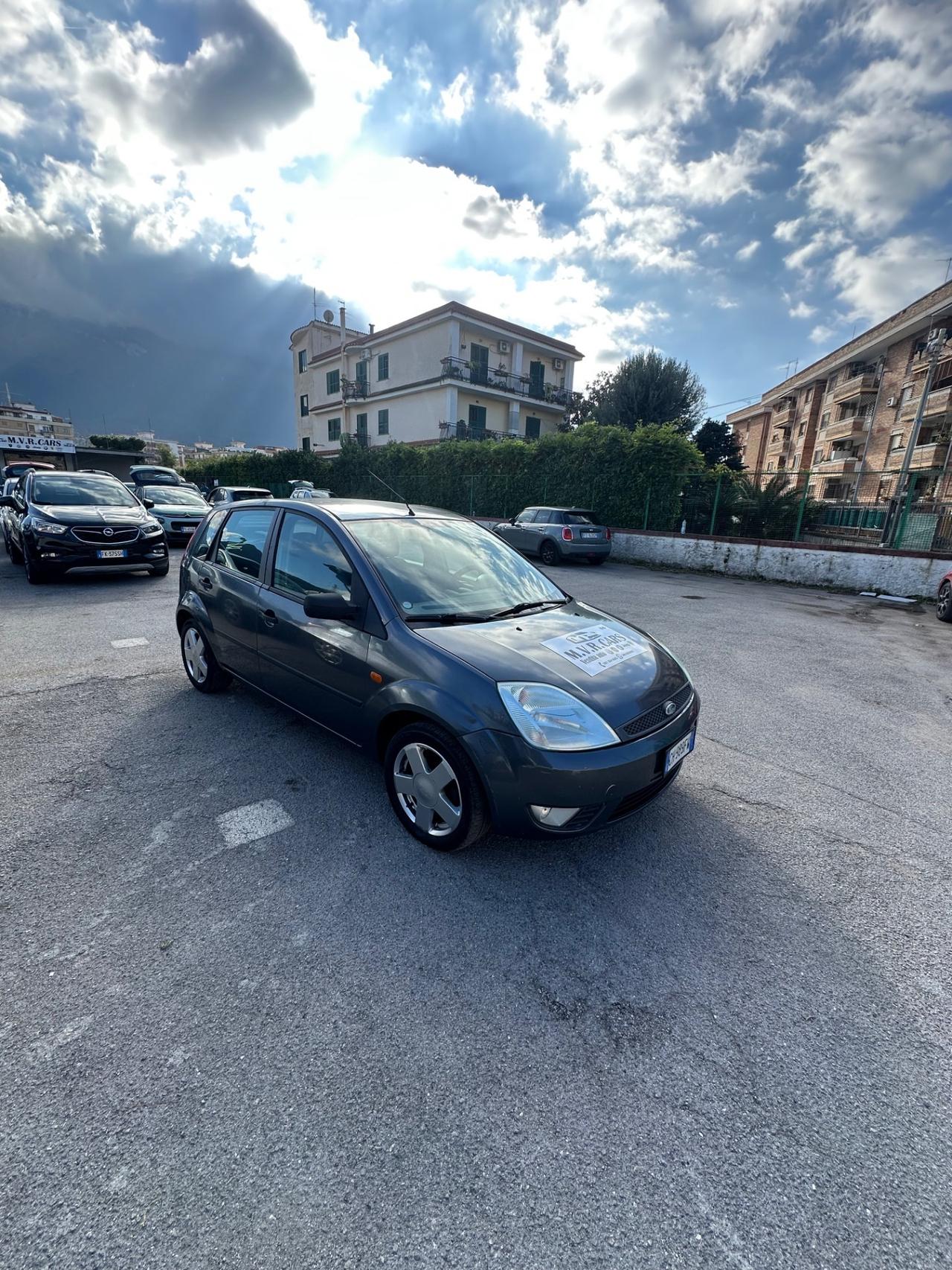 Ford Fiesta 1.2 16V 5p. Ghia