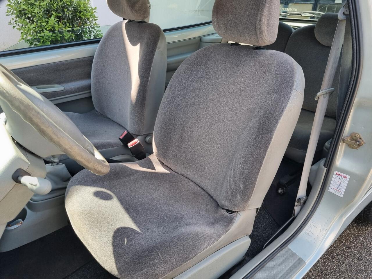 Renault Twingo 1.2i cat Authentique