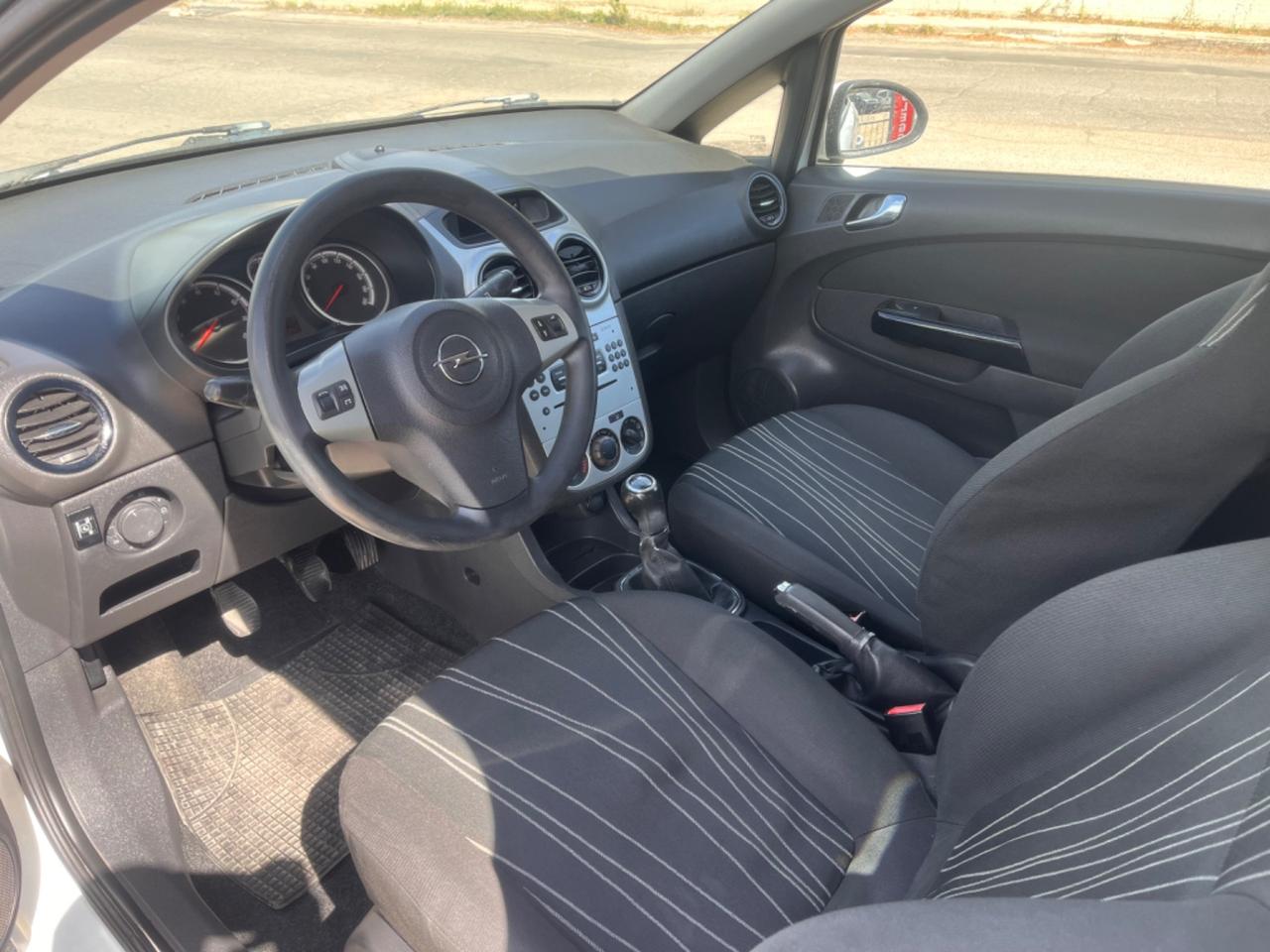 Opel Corsa 1.2 80CV 3 porte GPL-TECH Edition
