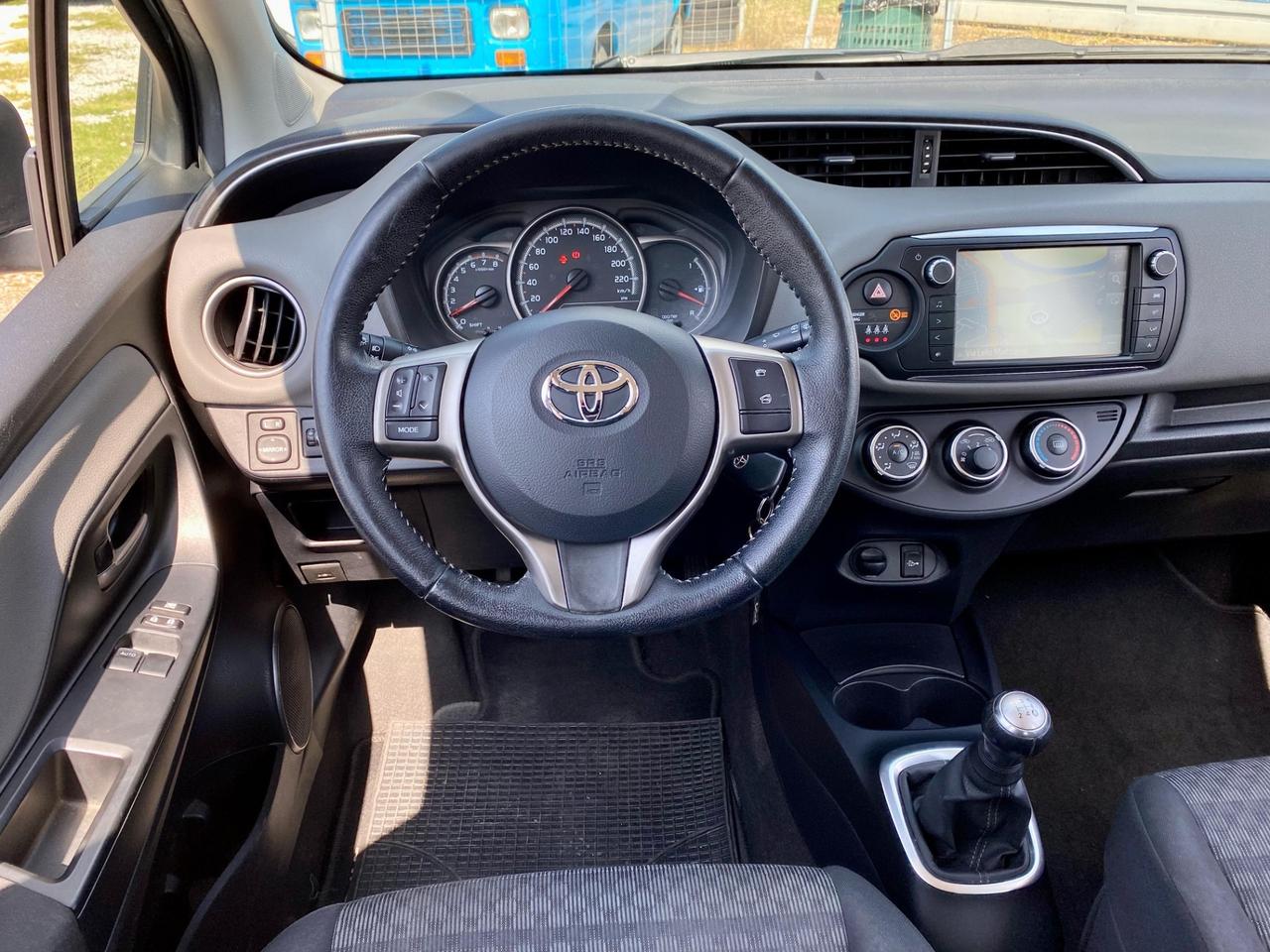 Toyota Yaris 1.0 5 porte