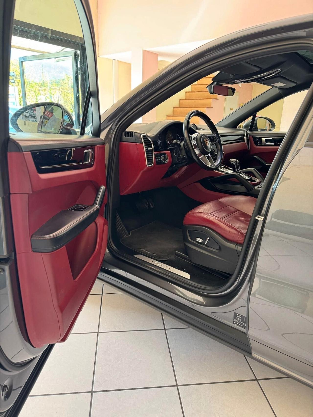 Porsche Cayenne Coupé 3.0 V6 E-Hybrid