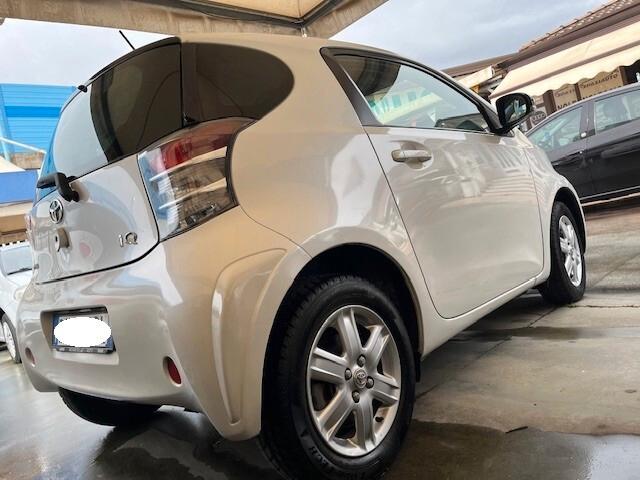 TOYOTA IQ AUTOMATICA