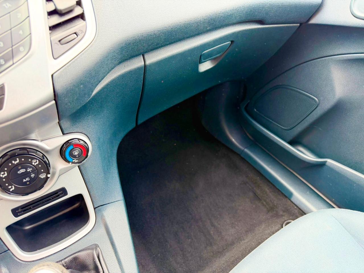 Ford Fiesta 1.4 TDCi DIESEL 70CV 5 porte - Anno 11/2012 - NEOPATENTATO