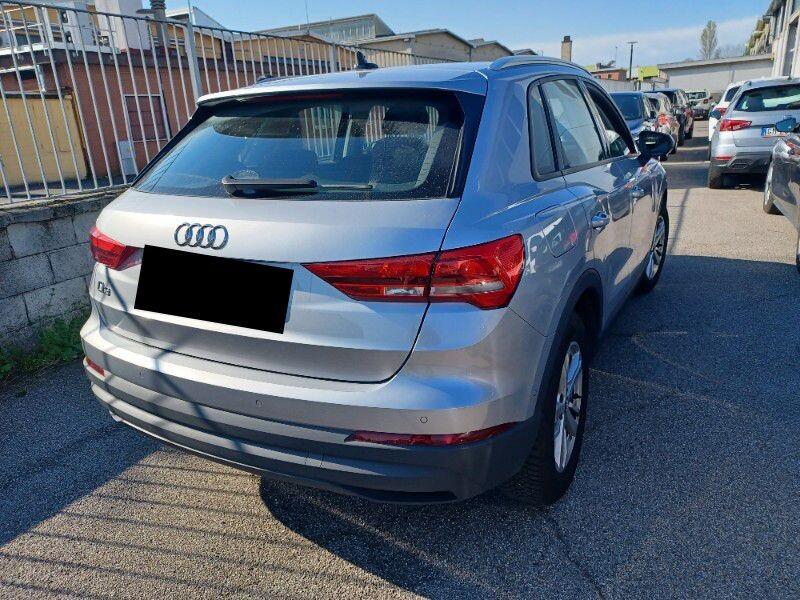 Audi Q3 35 2.0 tdi Business Advanced s-tronic