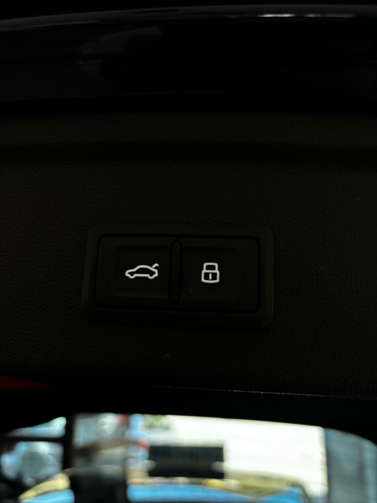 Audi A3 SPB 30 g-tron S tronic Business Advanced