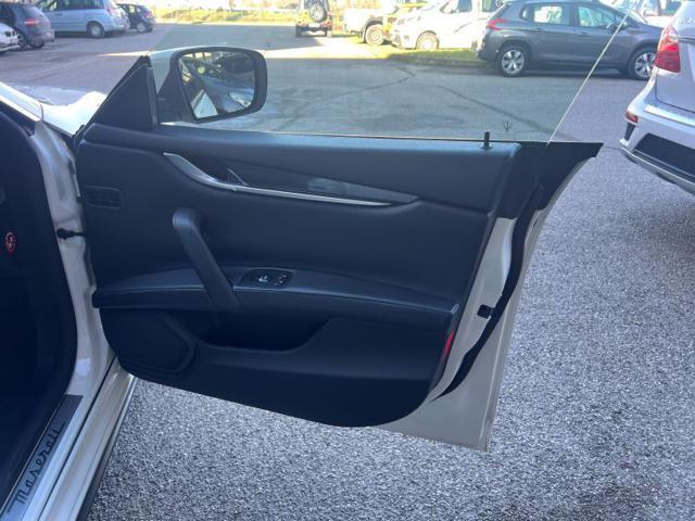 MASERATI Ghibli V6 Diesel 275 CV