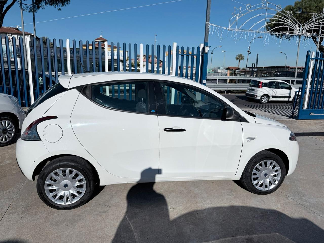 Lancia Ypsilon 1.2 69 CV 5 porte S&S Platinum